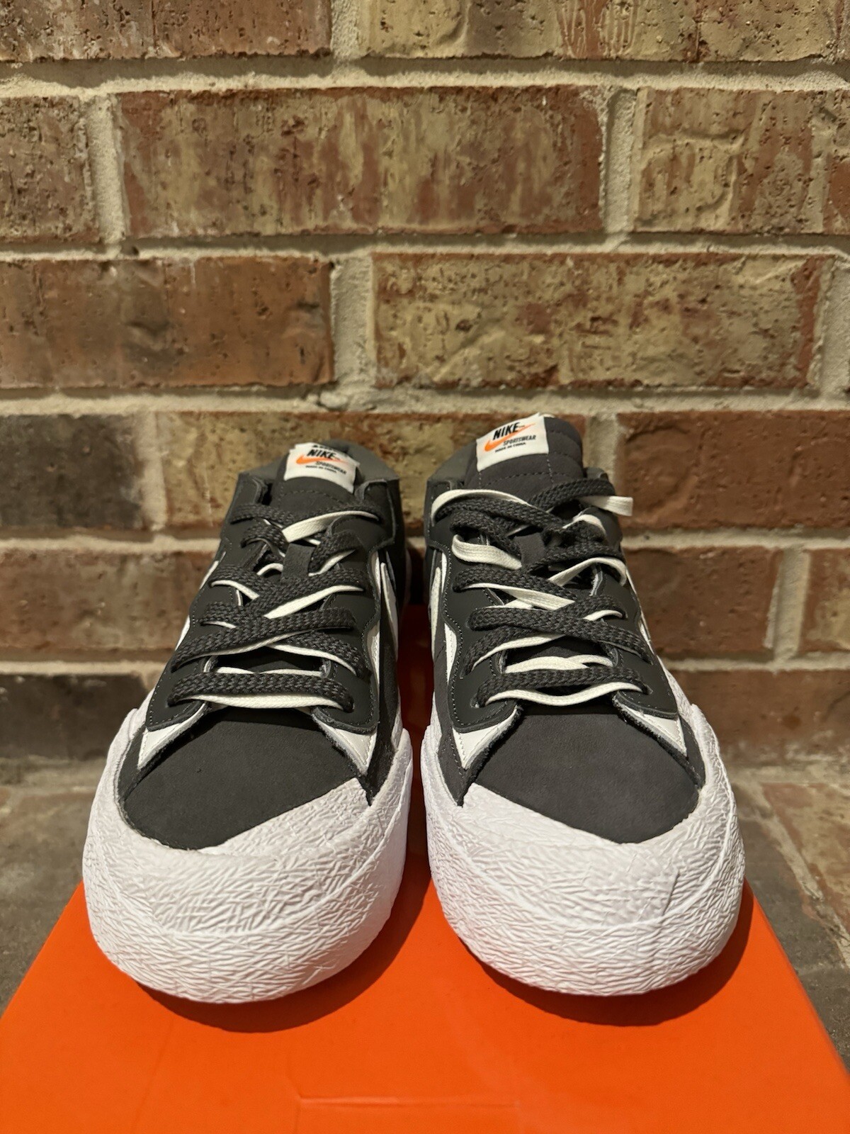 SACAI X NIKE Nuove 10 scarpe Nike Blazer Low x Sacai grigio ferro scuro bianco DD1877 002 uomo