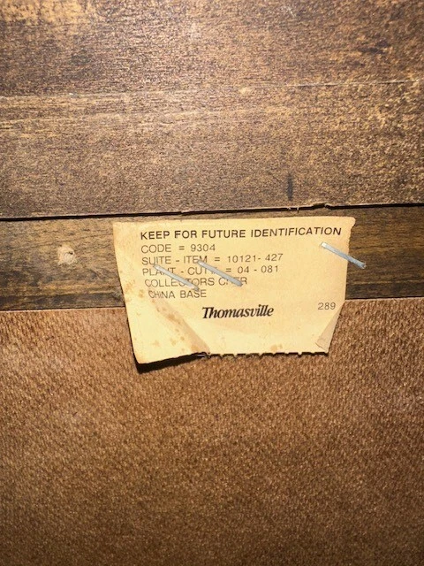 Thomasville China Cabinet-Solid Cherry Wood**LOCAL PICKUP ONLY** - Image 3 of 4