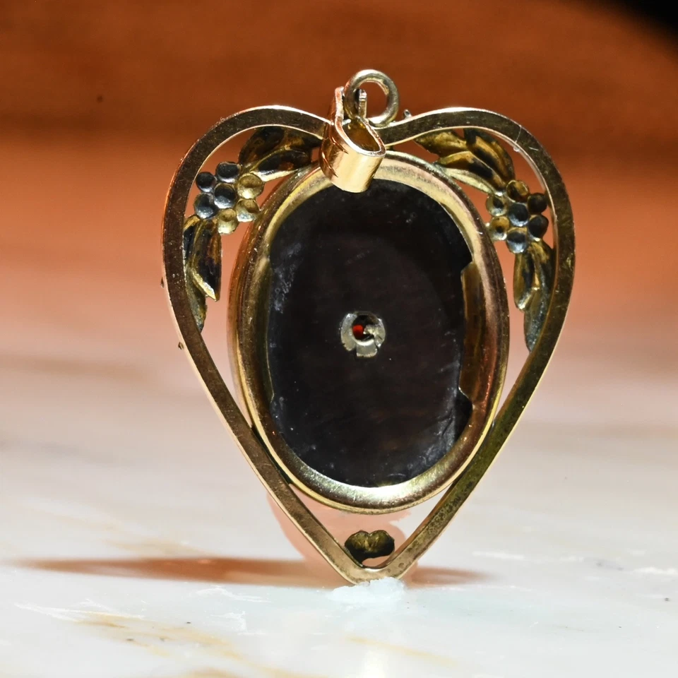 Vintage Heart-Shaped Locket - Image 3 of 4