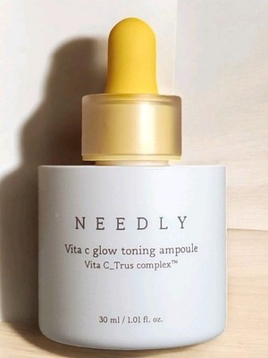 Needly Vita C Glow Toning Ampoule Serum 1.01 fl Oz Brightening Dull Tired Skin