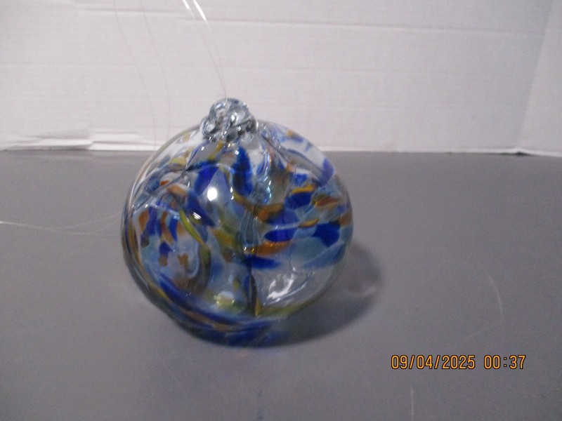 BLOWN GLASS GAZING BALL