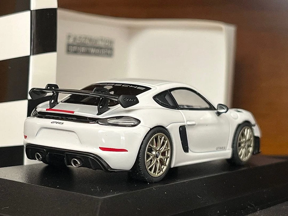 1/43 Minichamps Porsche 718 Cayman GT4 RS White - Image 2 of 4
