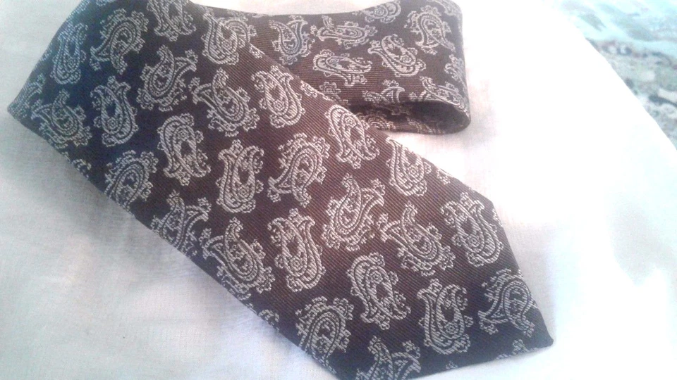 Галстук BRIONI, сделанный в Италии, тканый шелковый галстук, рекомендуемая розничная цена производителя 230 долл. США! - Изображение 3 из 3