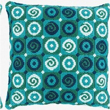 SwirlStitch Comfort Pillow: Luxurious Cushion with Intricate Long Stitch Design