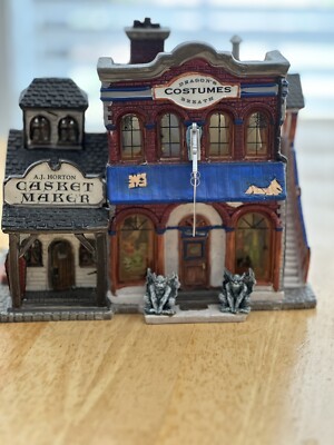 Lemax Spooky Town Dragons Breath Costume Shop Retired 2000.  Lights Up!