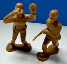 Greenbrier International Soldiers Army Men Green Vintage Rare Military 4”