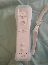 Nintendo Wii Remote Wireless Motion Controller RVL-003 White
