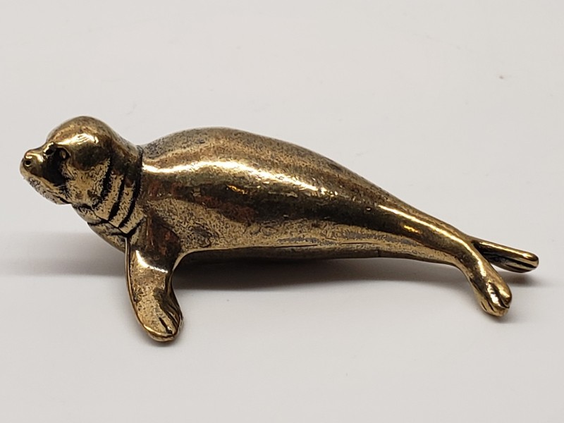 Solid Brass Sea Lion for your collection z3146