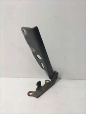 TD27T BONNET HINGE / 83081 / 177907 FOR NISSAN TERRANO / TERRANO.II R20