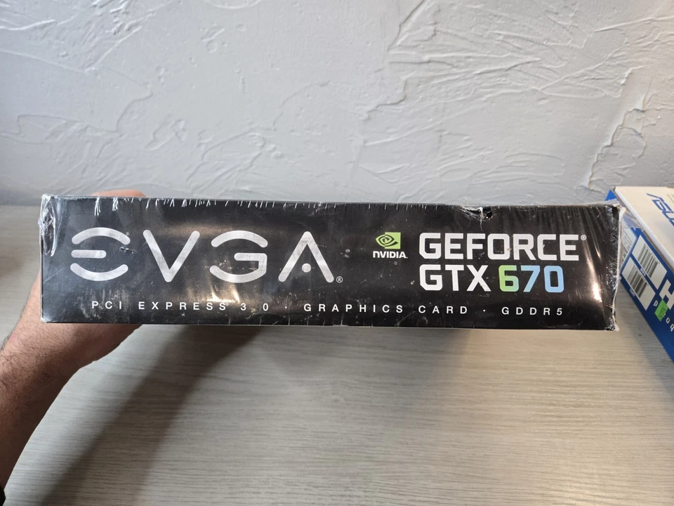 SEALED Vintage EVGA Geforce GTX 670 GDDR5 Graphics Card "SEE PHOTOS/DESCRIPTION" - Image 2 of 4