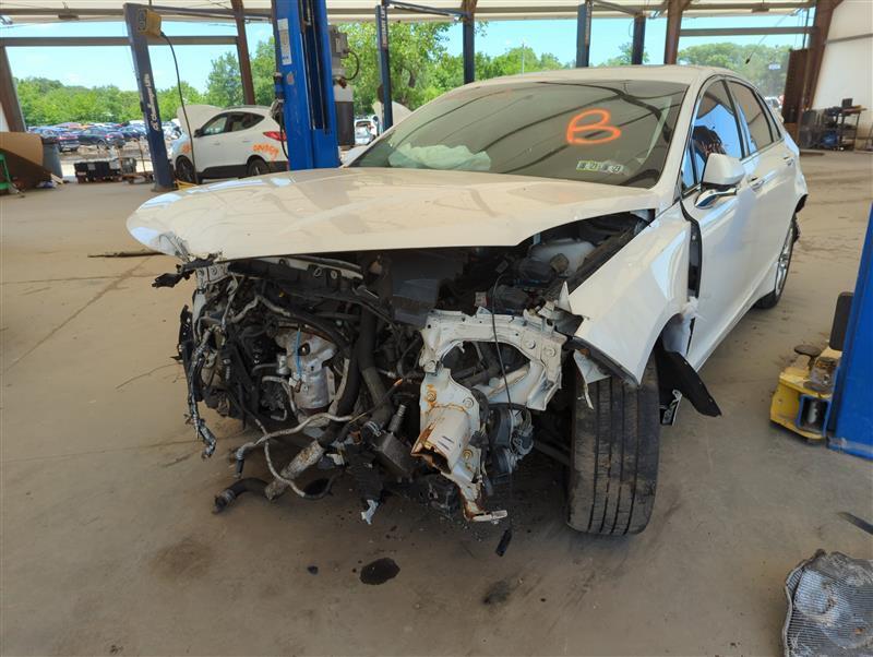 2014 Lincoln MKZ Rear Left Door White OEM Used 99000 Miles K56855