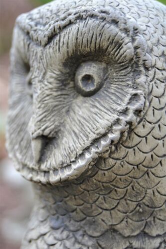 Bernie the Barn Owl Stone Garden Ornament - Picture 2 of 10