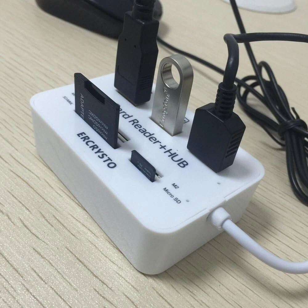 Compact White USB Hub & Card Reader - Plug & Play with Multi-Card Support