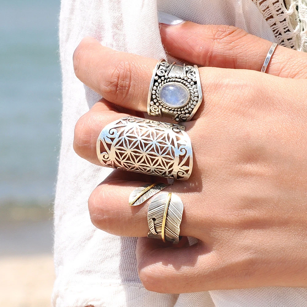 Unique Statement Rings for Women, Large Leaf Ring, Full Finger Ring,  Knuckle Ring, White Diamonds 18 Karat White Gold Leaf Ring - Etsy | Diamond  anniversary rings, Pear diamond engagement, Diamond white