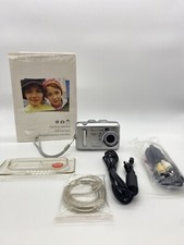 Kodak Easyshare CX7430 digital camera With Box And Accessories UNTESTED