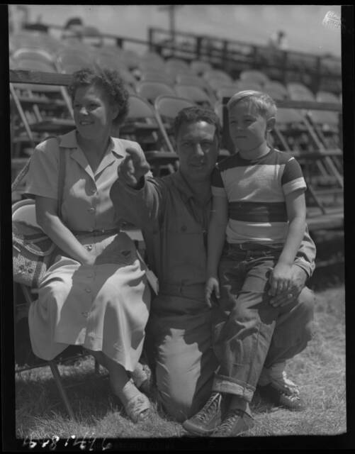 Jimmy Jackson with Family 1948 MOTOR RACING OLD PHOTO