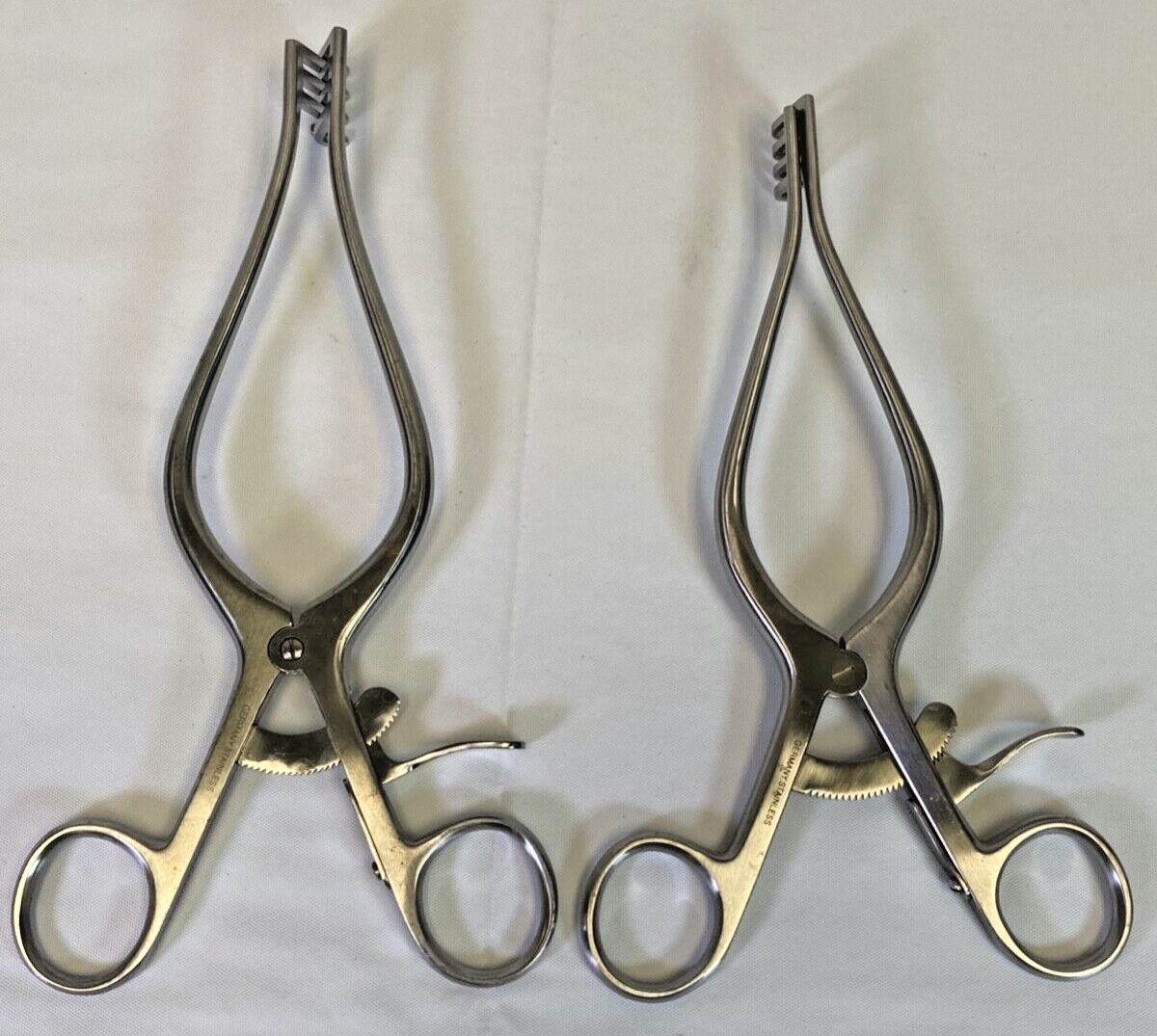 Pair of SSI Ultra Codman Symmetry 24-2221 Weitlander Retractors 8 ...