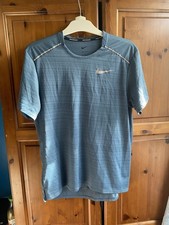 Mens Nike Light Blue Dri-fit T Shirt Size UK M