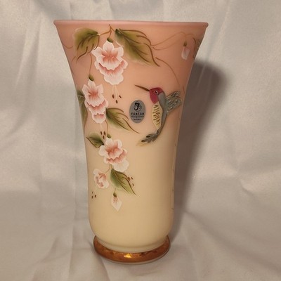 Fenton Connoisseur Collection Burmese Hummingbird Hand Painted Glass Vase