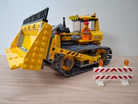 LEGO 7685 City Construction Dozer Bulldozer Complete with Instructions No Box