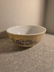 Vintage Pyrex #404 Homestead 4Qt Mixing Bowl Beige Blue Speckled Milk Glass