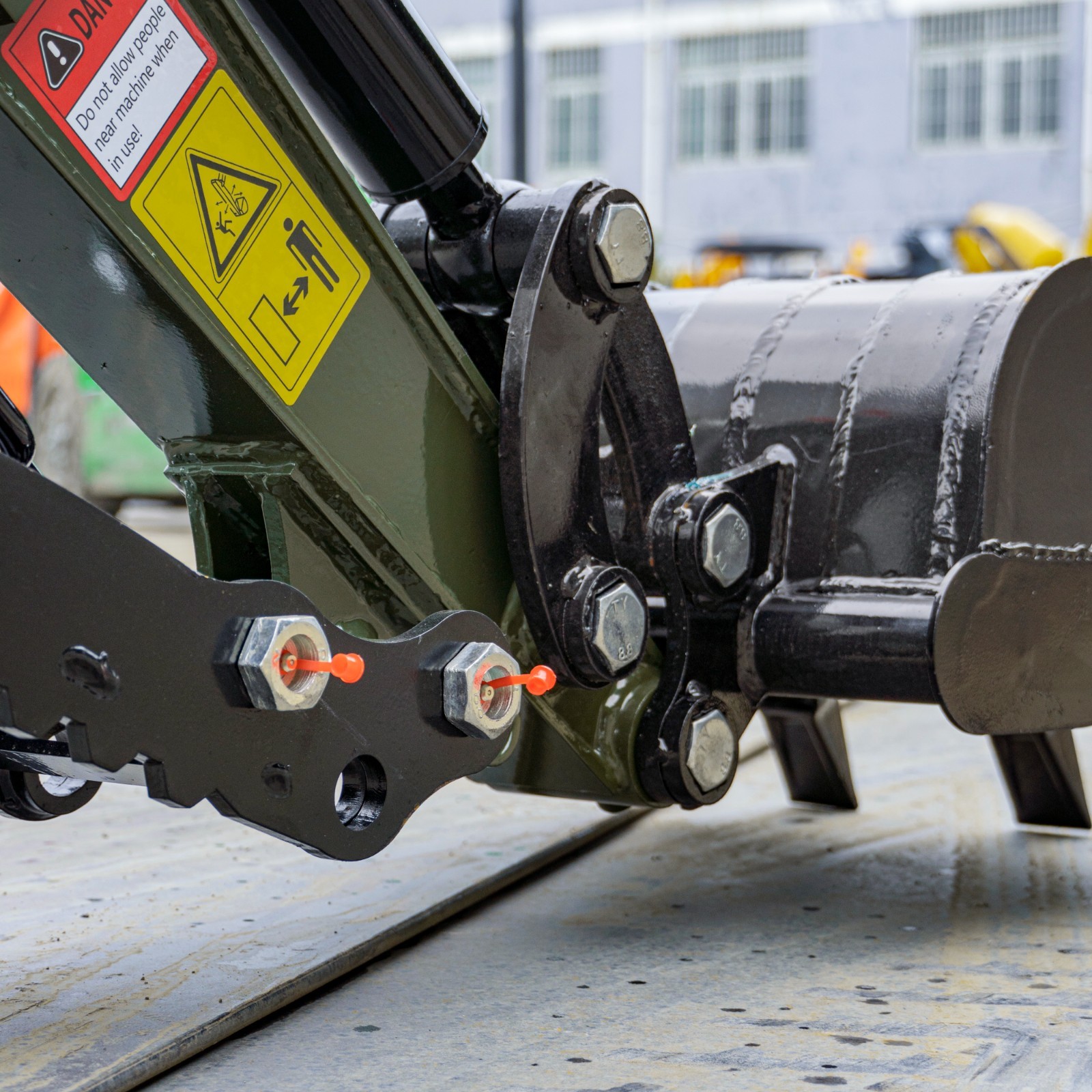 FREE SHIP Mini Excavator 1.3 Ton 22.1hp Mini Digger Crawler Gas HONDA EPA Engine