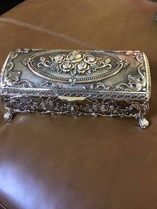 Vintage 9x4  Metal rose flower Jewelry Trinket Box Boxs