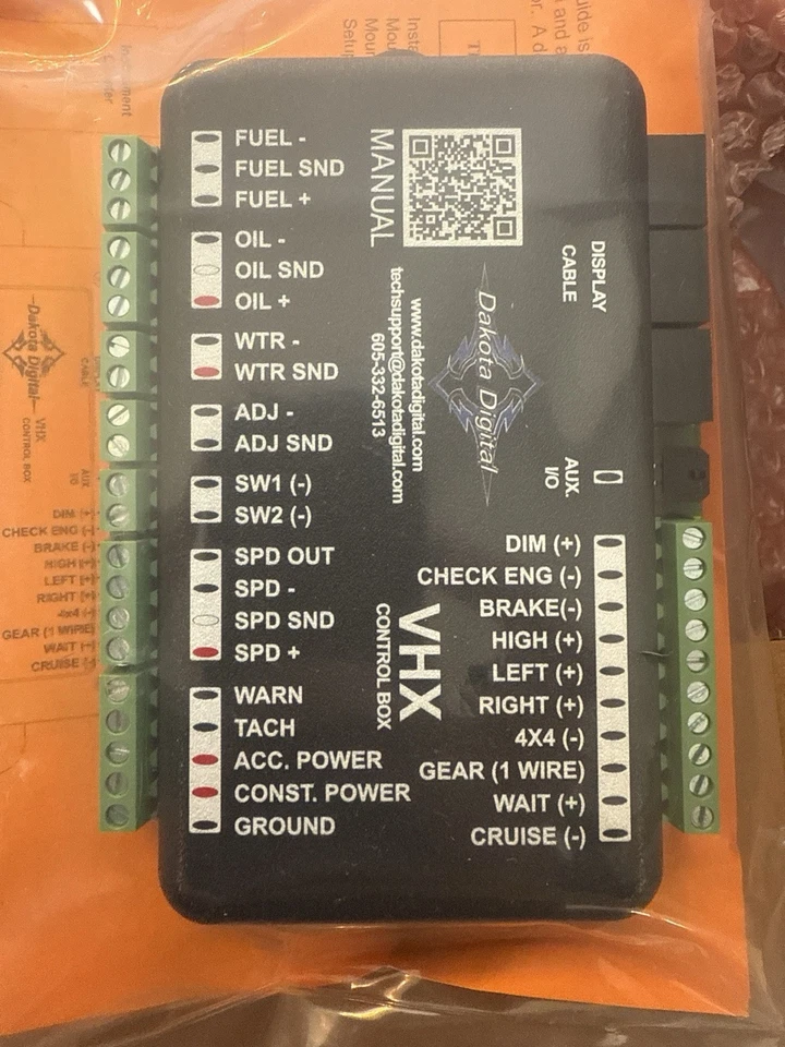 Dakota Digital 94-04 Ford Mustang Negro/Blanco Kit de Calibre LED VHX-94F-MUS-K-B Foto 4 de 4