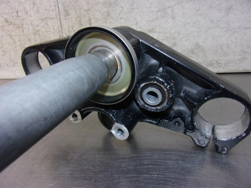 Yamaha Fazer FZ1 FZ 1 2005 518 A OEM TRIPLE ÁRBOL Foto 2 de 4