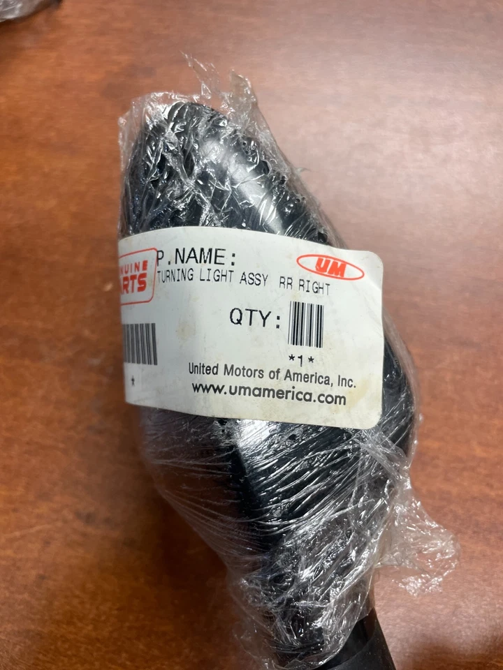 UNITED MOTOR НОВЫЙ ПРАВЫЙ ЗАДНИЙ ПОВОРОТНИК МИГАЛКА MATRIX II 150 FASTWIND 220R - Изображение 2 из 4