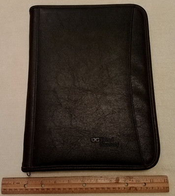 Business Padfolio / Portfolio Document Organizer Zipper Black - Used but Nice
