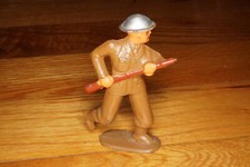 Barclay 748 B90 Soldier Running w/ Cast Helmet