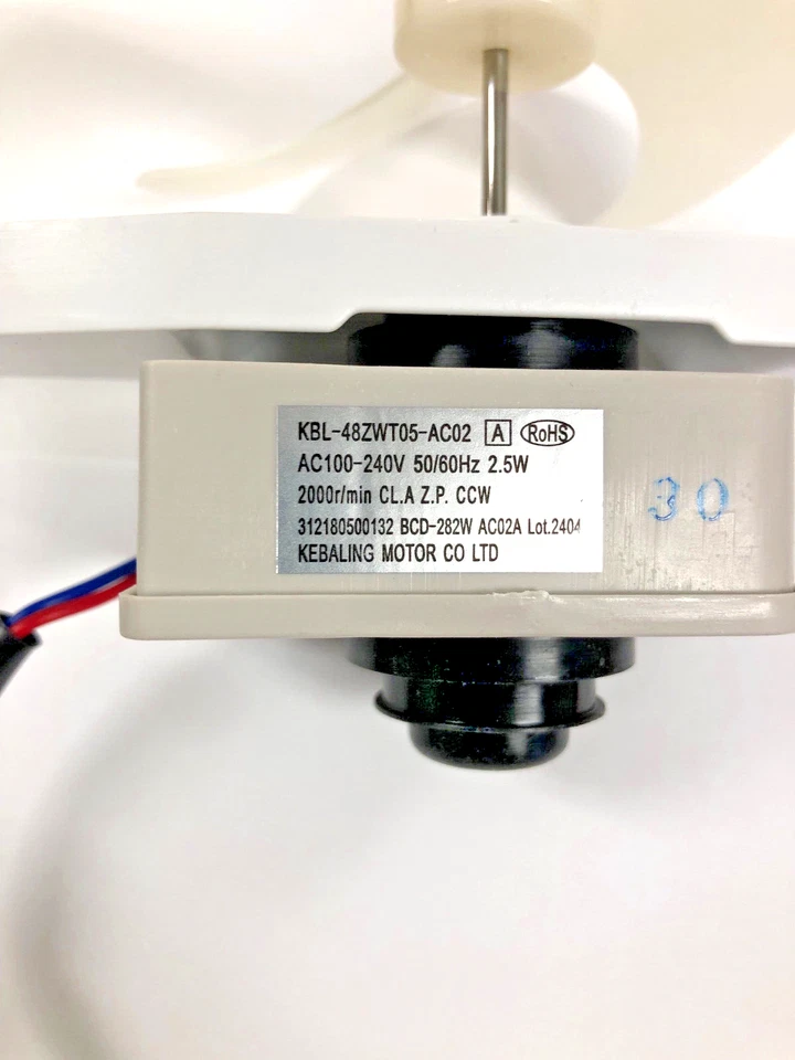 Conjunto de motor de ventilador evaporador WR01X29257 GE, cuchilla y soporte de montaje Foto 3 de 4