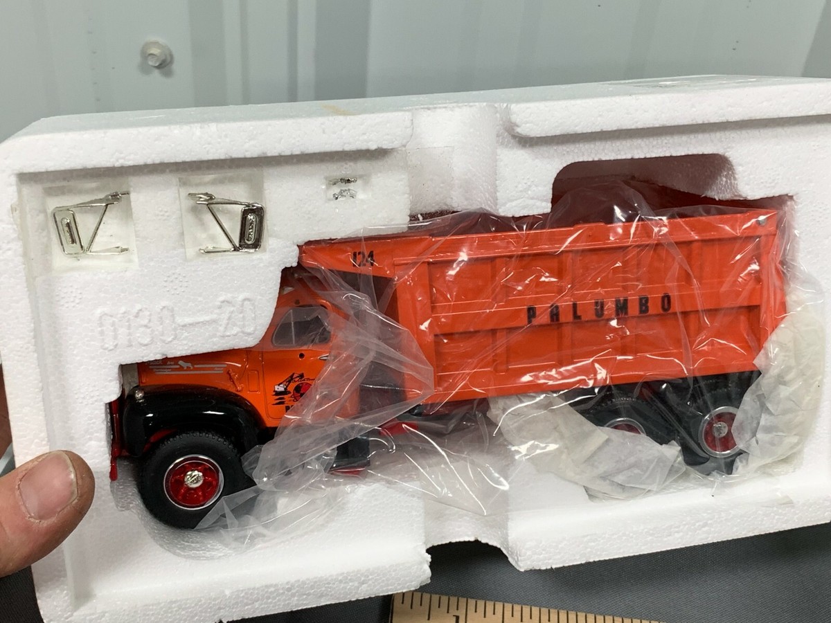 First Gear 1:34 1960 MACK-B-61 Dump Truck PALUMBO CONSTRUCTION