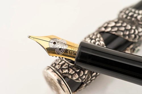 Nuova penna stilografica Parker 1997 argento sterling Snake LE 346/ 5000 - pennino MEDIA 18k - Foto 2 di 22
