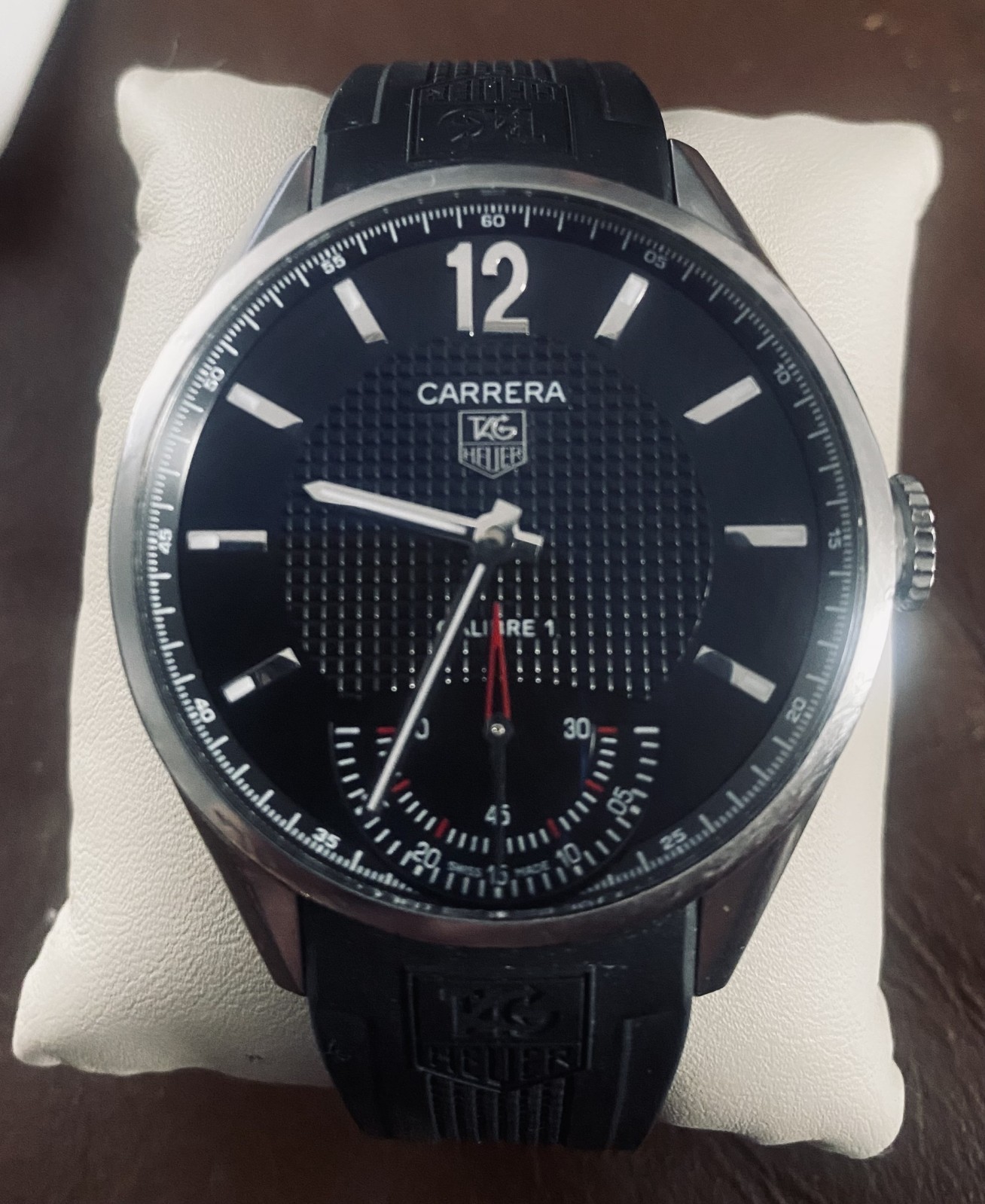 A SUPERB TAG HEUER WV3010 CARRERA