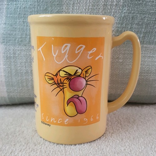 Disney Store Tigger 3D Mug  Yellow Large Cup Winnie The Pooh AA Milne - Afbeelding 1 van 5