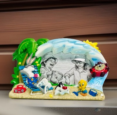 Warner Bros Looney Tunes Beach Resin Photo Frame Cartoon Decor WB 2000 Vintage