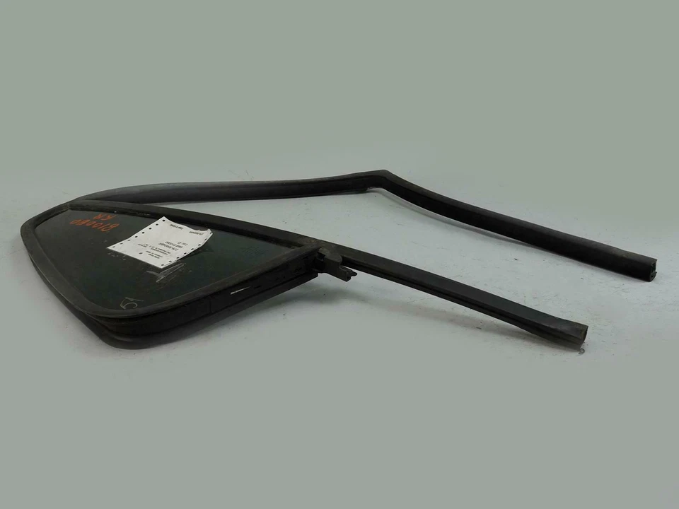 1998 - 2005 Mercedes Benz Ml Class W163 Window Glass Vent Door Rh Right Rear - Image 3 of 4