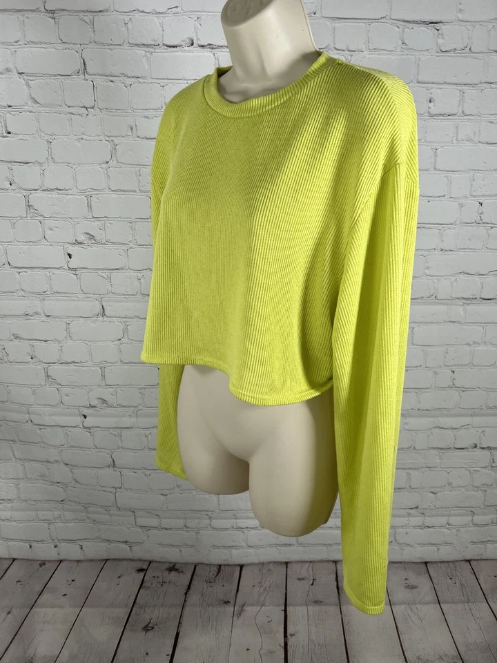 Suéter tejido tela reciclada manga larga recortado verde neón Urban Renewal EE. UU. M Foto 3 de 4