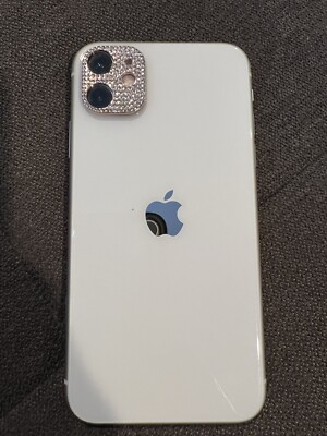 Apple iPhone 11 - 64GB - White (Straight Talk) A2111 (CDMA + GSM