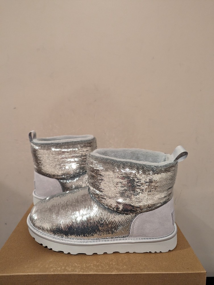 Ugg Australia Women's Classic   Mini Mirror Ball Boot  Size 9 NIB