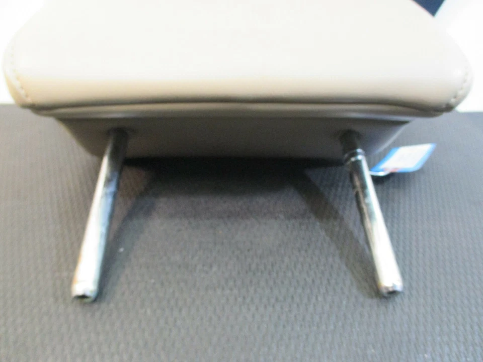 Infiniti I35 2002 4 puertas VQ35 pasajero trasero derecho cuero reposacabezas (tan-p) Foto 3 de 4