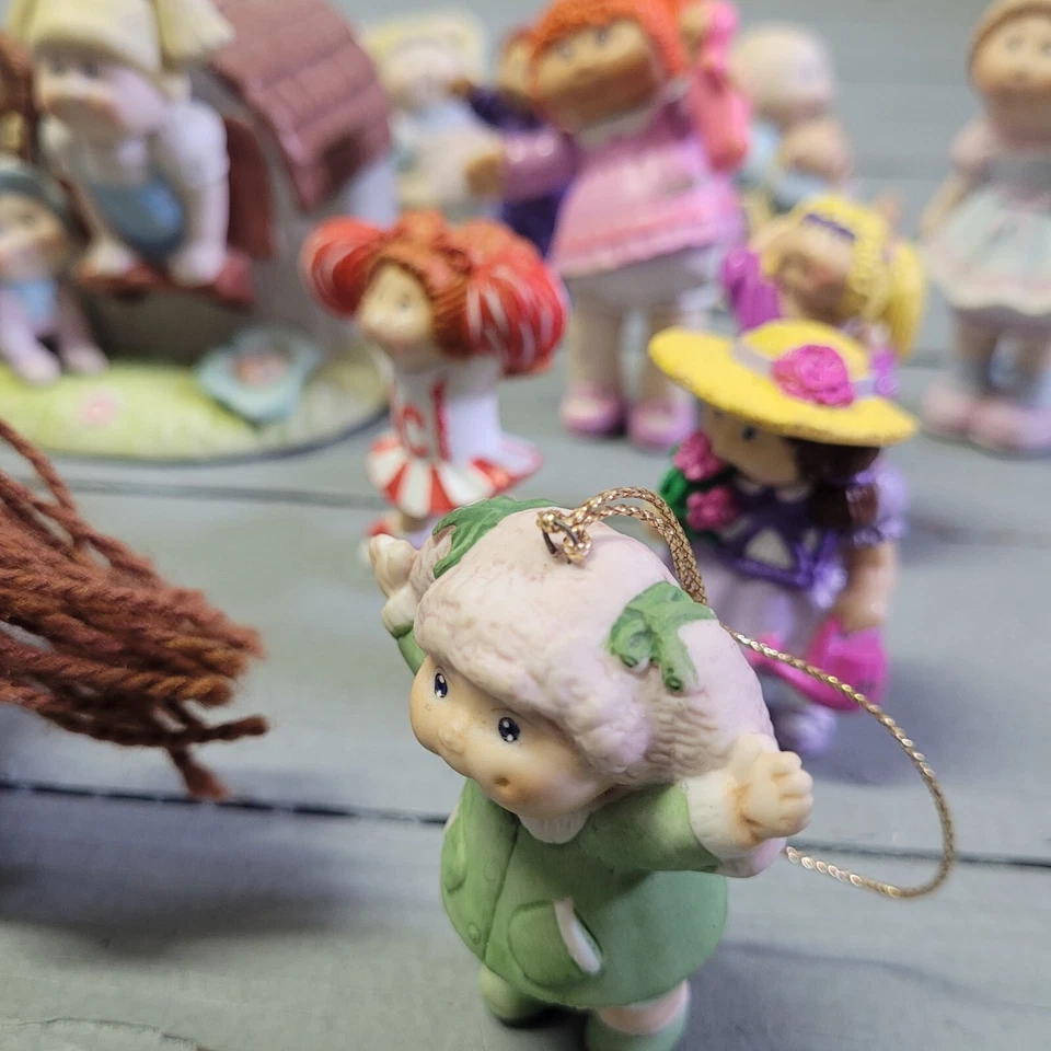 Muñecas Cabbage Patch Coleccionista 16 Piezas Cerámica y Caucho Colección Vintage 1984 Foto 3 de 4