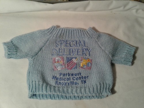 Preemie sweater SPECIAL DELIVERY PARKWEST MEDICAL CENTER KNOXVILLE,TN boy baby B