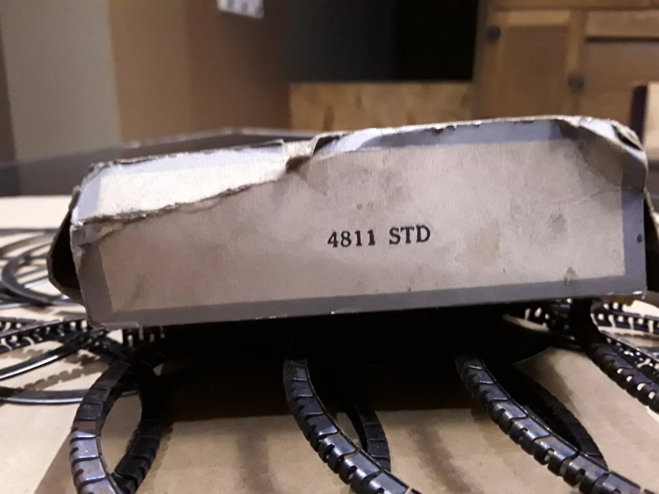 Piston Rings Perfect Circle 3rd Groove 98 011 3 3/4"x3/16" 4811 Engine Valves - Image 3 of 4