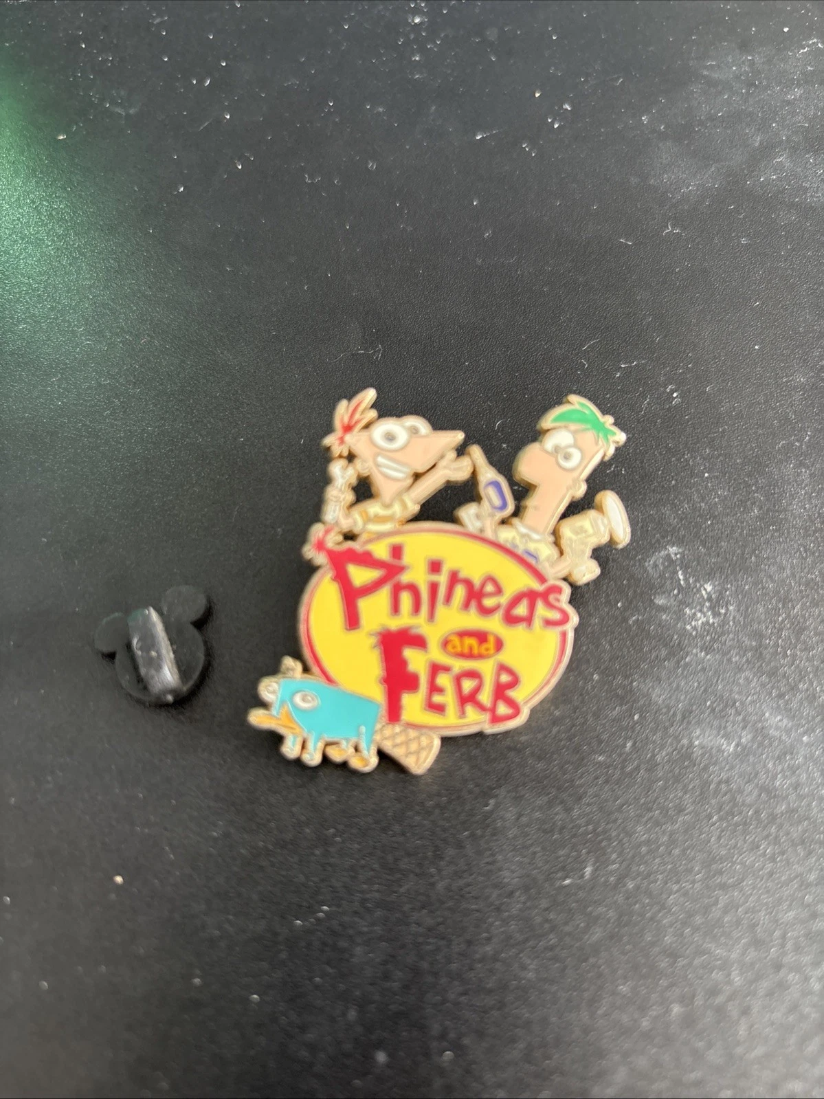 Disney Pin Phineas And Ferb Logo With Perry 2012