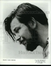 1968 Press Photo Dave Van Ronk, Folk Singer at La Cave Cafe. - cvp81360