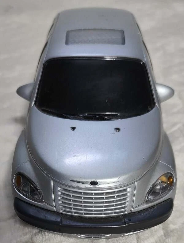 Coche de juguete Chrsyler PT Cruiser gris 2000 Toymax 8" Foto 3 de 4