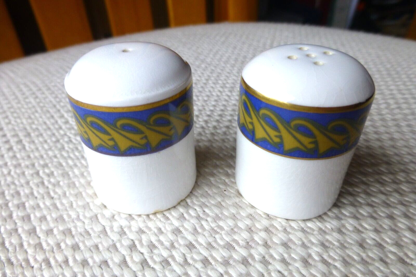Concorde Royal Doulton Salt and Pepper pots Pre owned eNotary